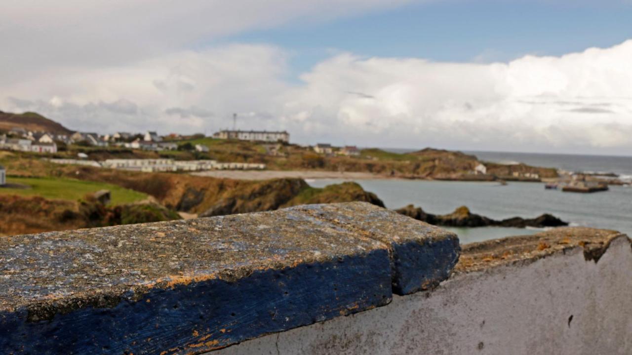 Ballygorman The Seaview Tavern מראה חיצוני תמונה