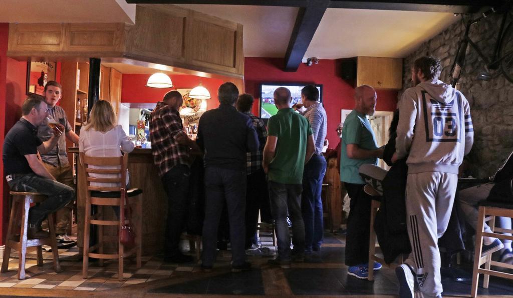 Ballygorman The Seaview Tavern מראה חיצוני תמונה